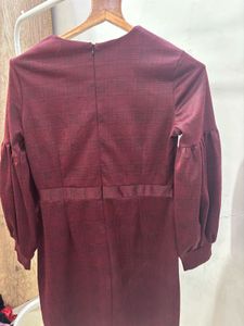 Chic Burgundy Puff Sleeve Dress