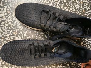 Stylish Black Sports Shoes for women