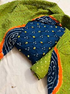 bandhni suit