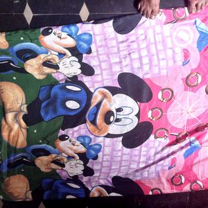 Single bed cover with knot