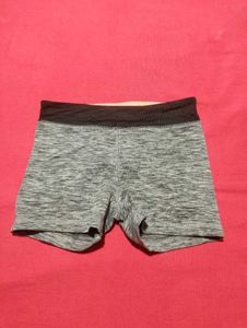 H&amp;M Sport Girls Shorts (8–10 Years)"