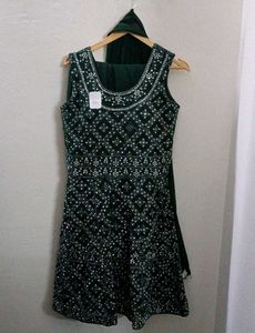 Elegant Emerald Green Embellished Kurta Set