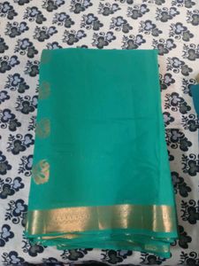 Green  saree with jewellery box