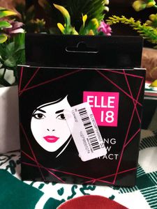 Elle 18 compact powder shade pearl