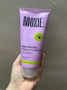 Moxie Hyaluronic Acid Repairing Conditioner
