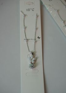 Elegant Pearl &amp; Flower Necklace