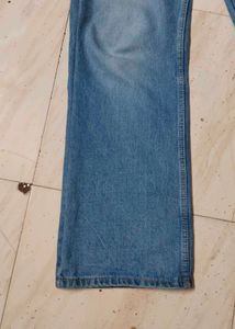 Stylish bootcut baggy Denim Jeans !!!