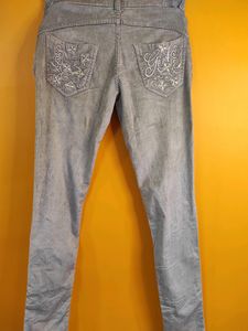 Pocket Embroided Jeans