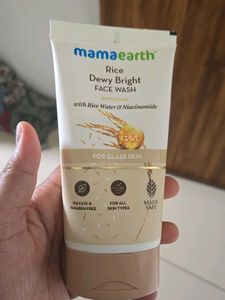 Mamaearth Rice Dewy Bright Face Wash