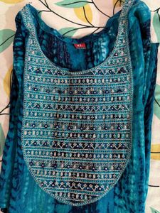 Embroidered Blue &amp; Green Kurta