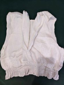 ☁️ChicWhite Cropped Linen Top💋