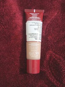 Deborah Milano -Protecting Hydrating Foundation 01