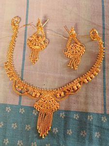 Elegant Golden Necklace & Earring Set