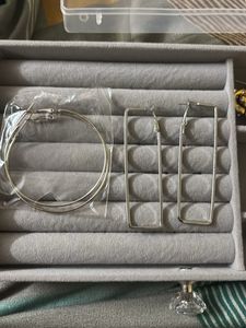 set of 2 hoops earrings