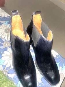 Classic Black Leather Chelsea Boots new
