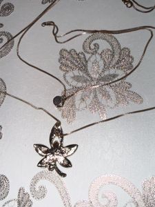 Elegant double chain Flower Pendant Necklace