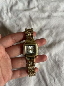 FLASH SALE 😍Cartier Gold Women's Watch