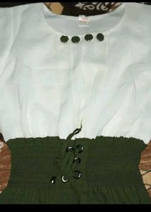 Elegant White &amp; Green midi dress