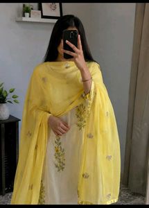 Vibrant Yellow Embroidered dupatta