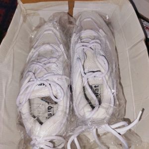 White Sneakers For Women N Men