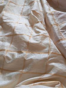 Elegant White &amp; Gold Checkered Saree