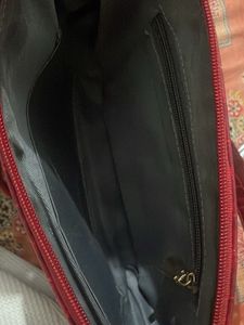 Chic Red Croc Shoulder