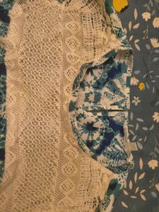 Trendy Diva Chiffon Tunic with Lace Sleeves M