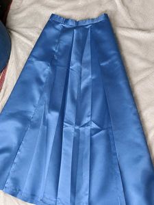 🦢Noire sky Satin Skirt🦢