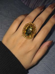 Exquisite Statement Cocktail Ring