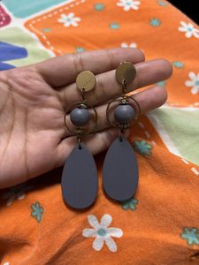 Set of 2 Statement Earrings