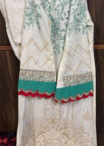 White &amp; Green Kurta Set(RAKHI SALE💫)