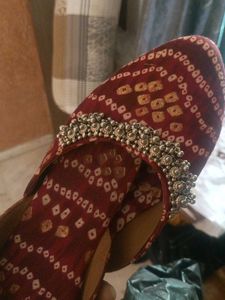 Embellished Ethnic Juttis