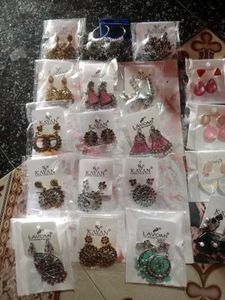 Fashionable Jhumka Earrings Set