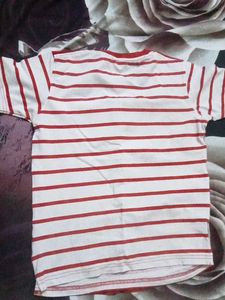 4  Tshirt With One Pant