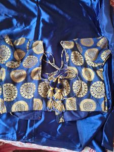 plen saree with blues