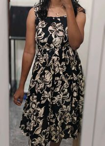 Floral Print Tiered Midi Dress