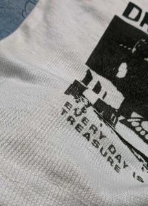 Dream Tunnel Graphic crop T-Shirt