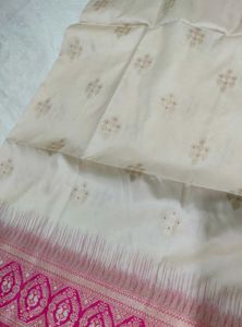 New Off white &amp; Pink Pure Banarasi Silk Saree