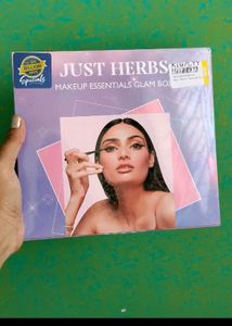 Just Herbs Makeup Essential Kit
