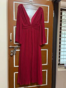 Elegant Pleated Maxi Dress