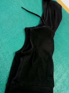 Black Ribbed Cropped Hoodie Vest