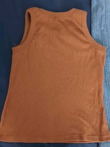 Bonkers Corner vest S half sleeve tshirt brown