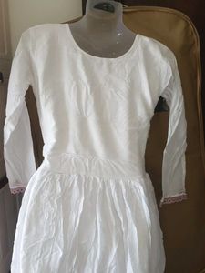 brand new freshWhite &amp; Pink Embroidered K