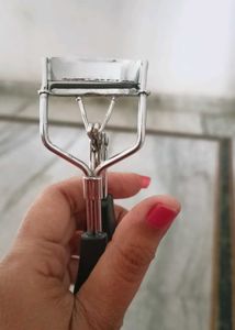 Eyelash Curler
