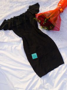❤️‍🔥Korean Black Off-Shoulder Mini Dress🥀