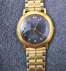 LAMAX GOLDEN WRIST WATCH