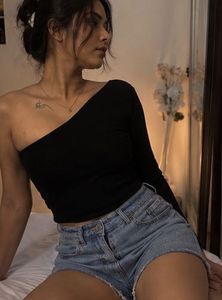 ⚡️Sleek Black One-Sleeve Top – Size S ⚡️