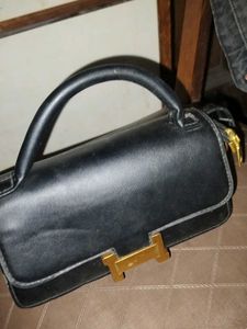 Chic Black Handbag