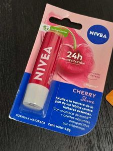 Nivea Cherry Shine Lip Balm 2