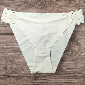 Etam Luxurious White Lace Trim Briefs